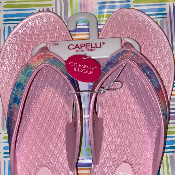 girls flip flops NWT Pink, nice soles, mermaid scales accents size 3/4 - Picture 6 of 16